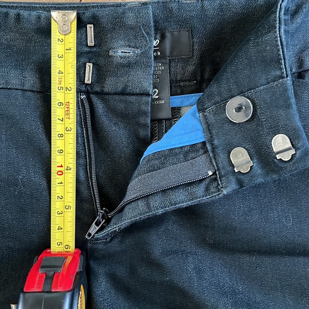 Mossimo Capri pants. 12 - Picture 6 of 7